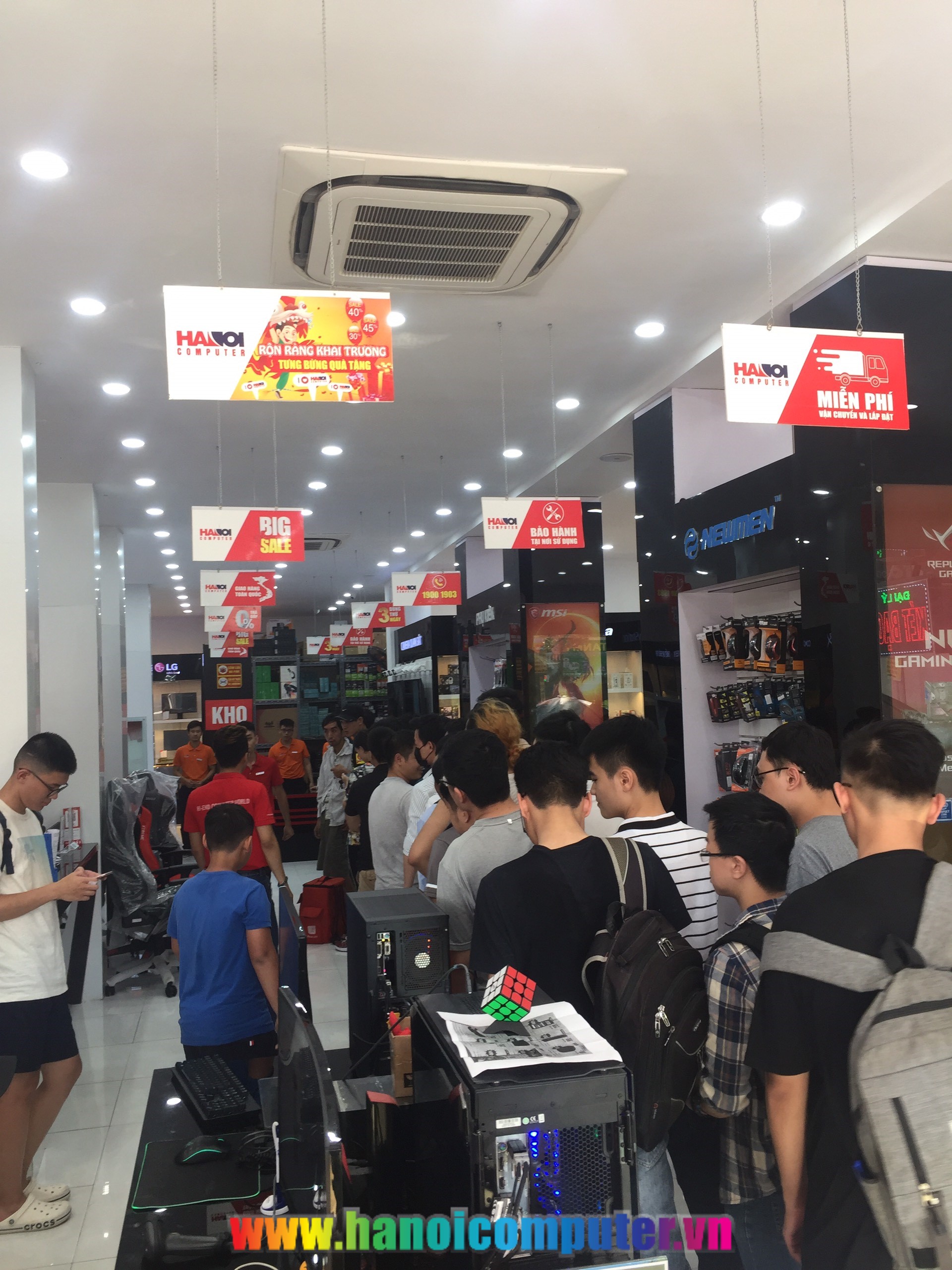 Giờ vàng giá sốc Hà Đông 3