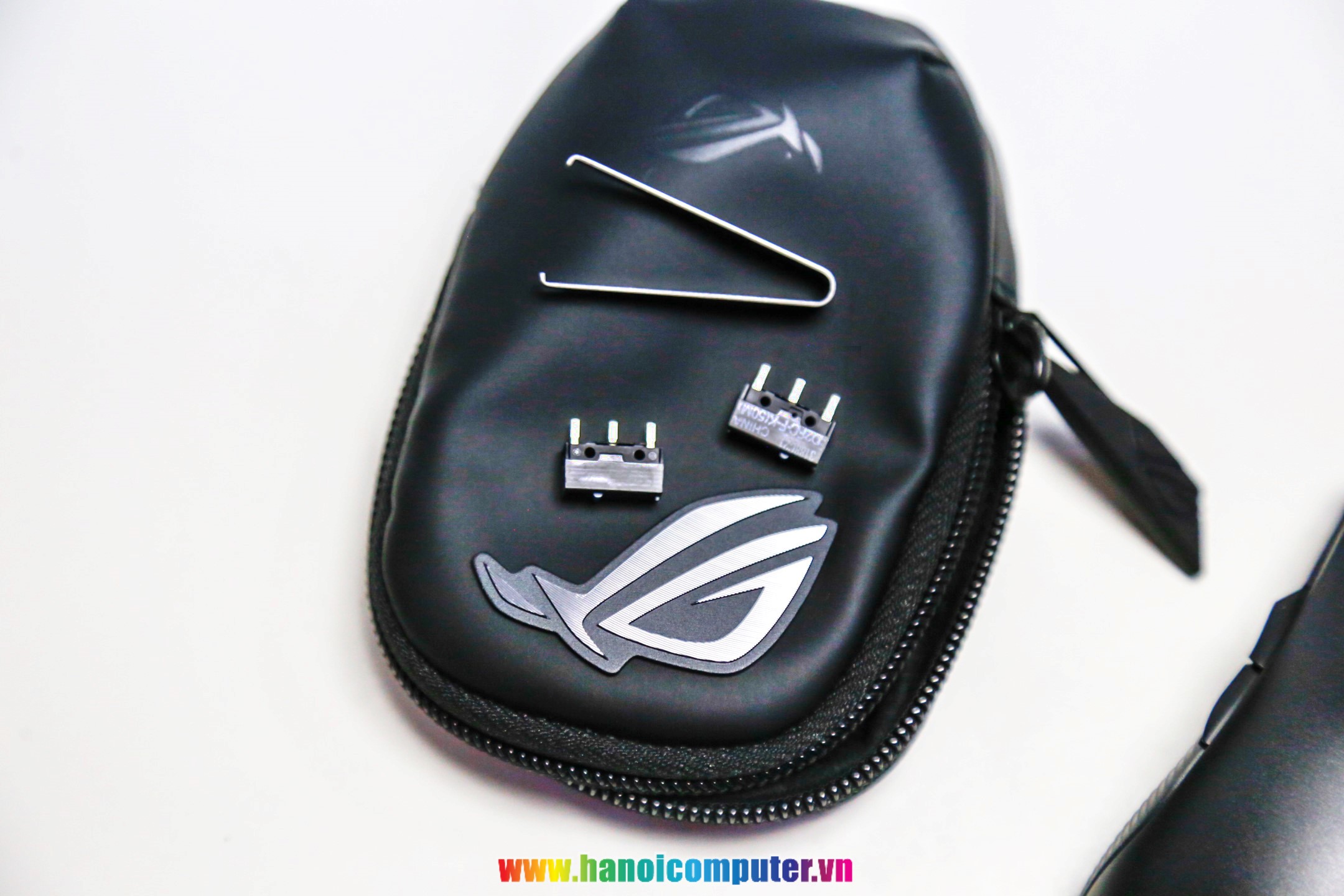 Asus ROG Strix Carry 7