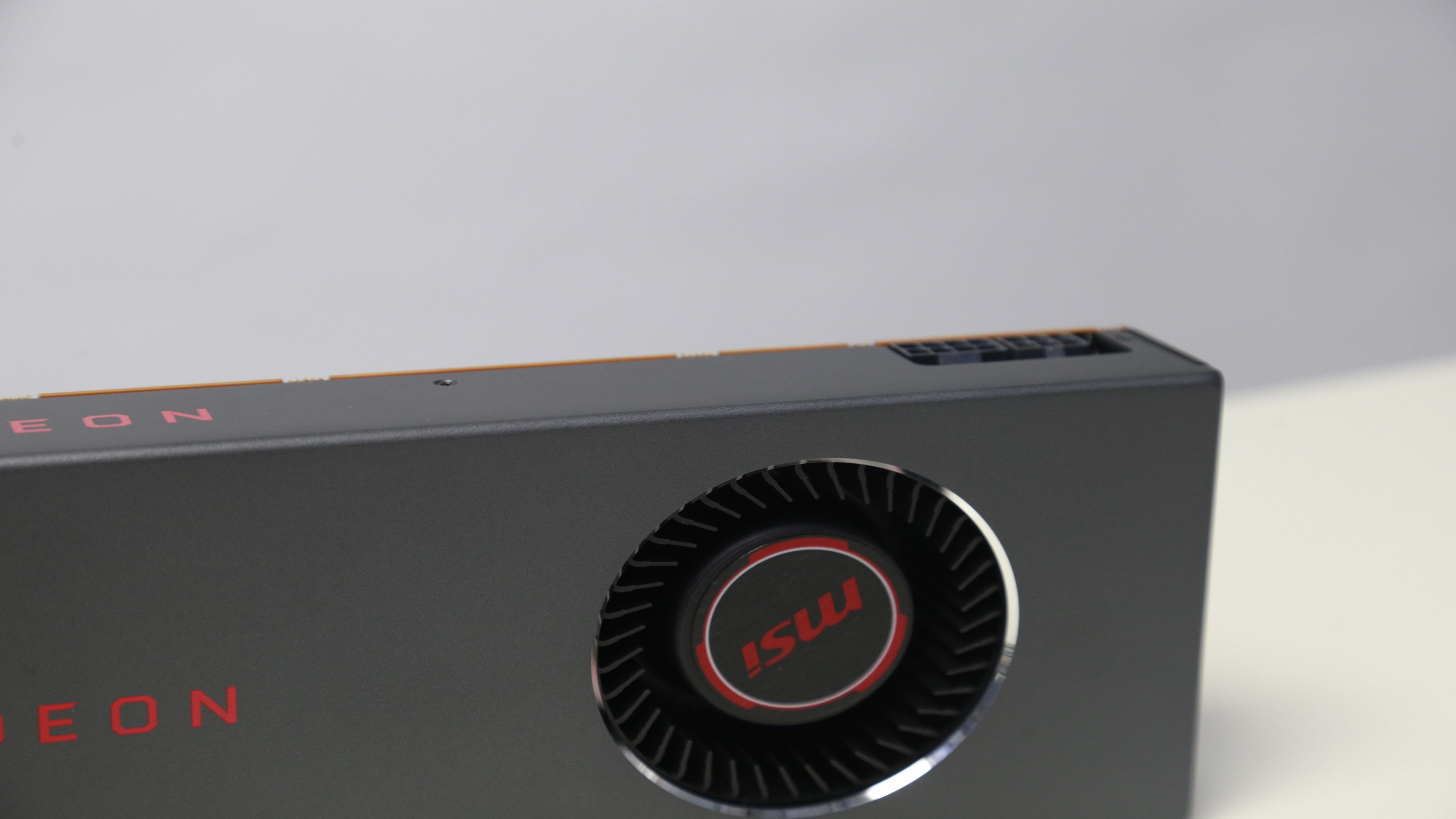 Radeon RX 5700 7