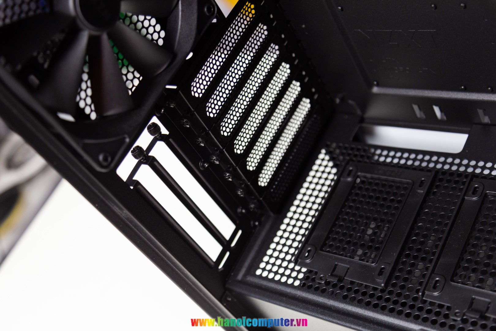 NZXT H710i (5)