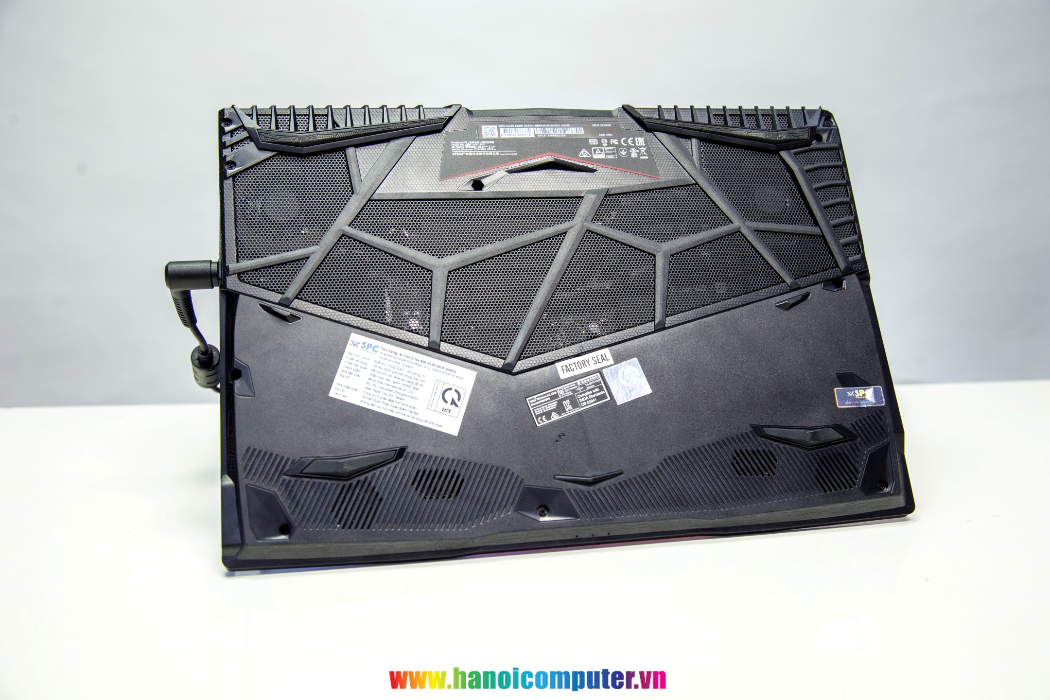 msi-gl65-9sdk-054vn-gaming-laptop