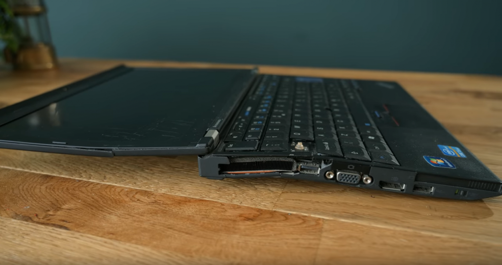 Laptop gẫy, hỏng