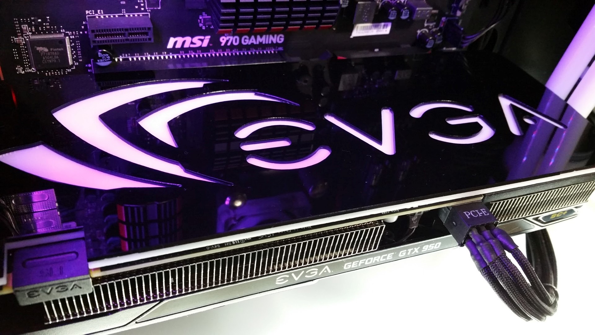Backplate VGA EVGA màu mè