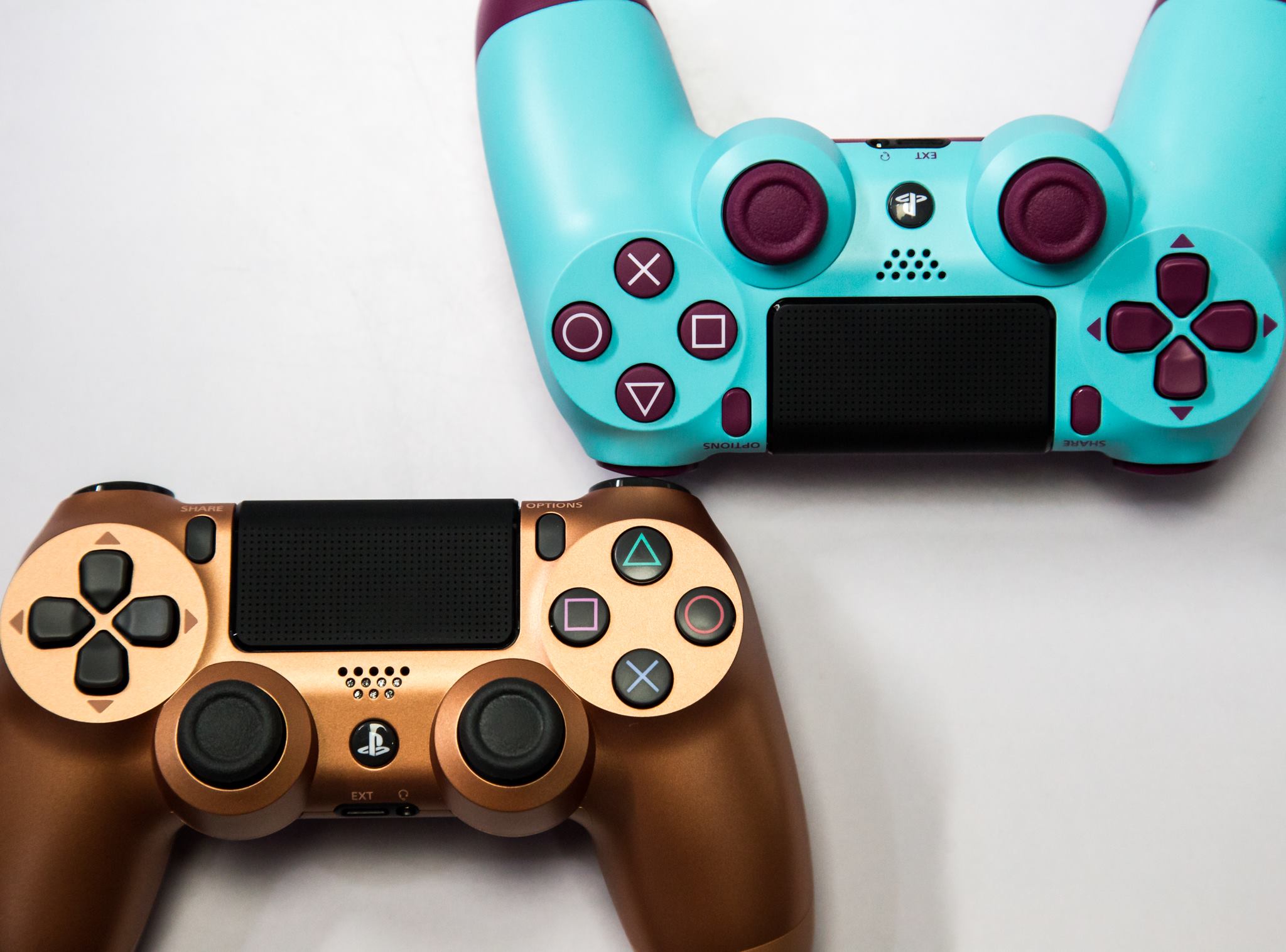 Thiết kế của tay cầm chơi game Dualshock 4
