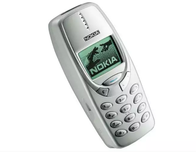 10 chiếc điện thoại 3
