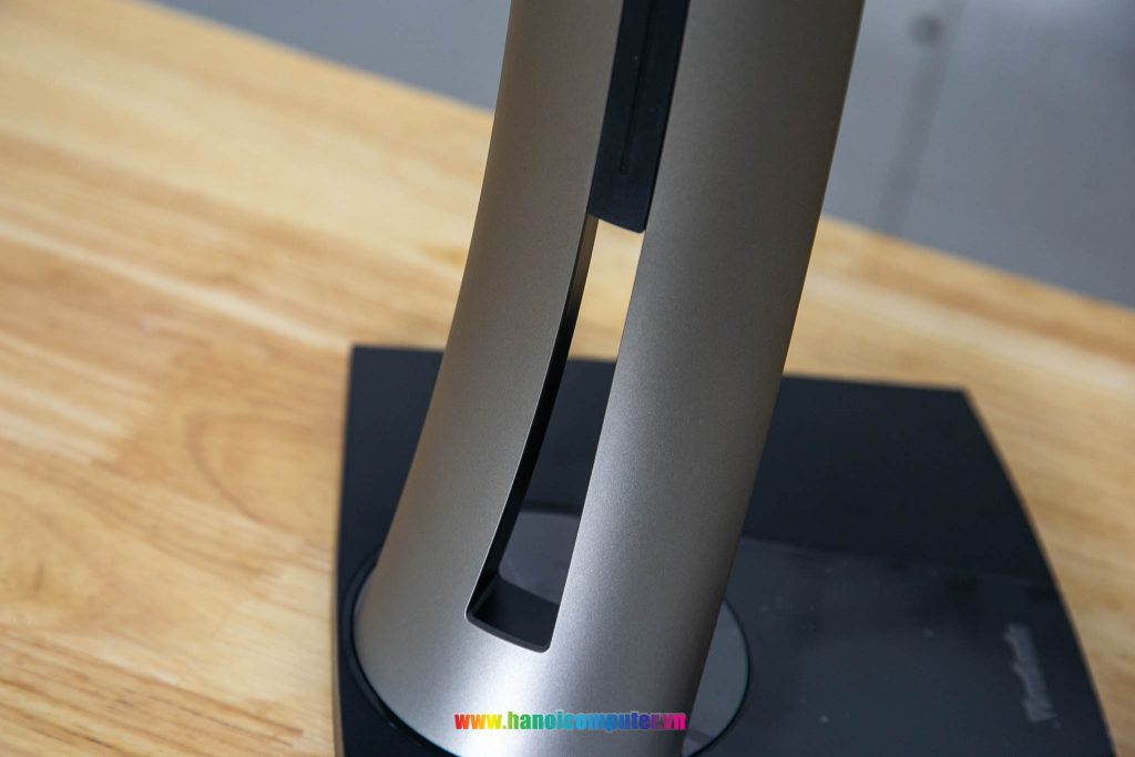 Lỗ đi dây ViewSonic VP2458