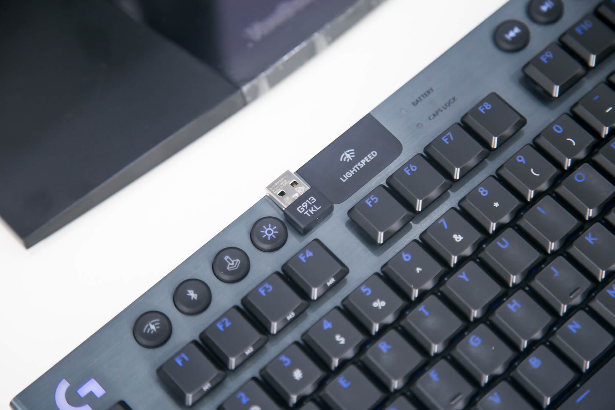 Kết nối của Logitech G913 TKL