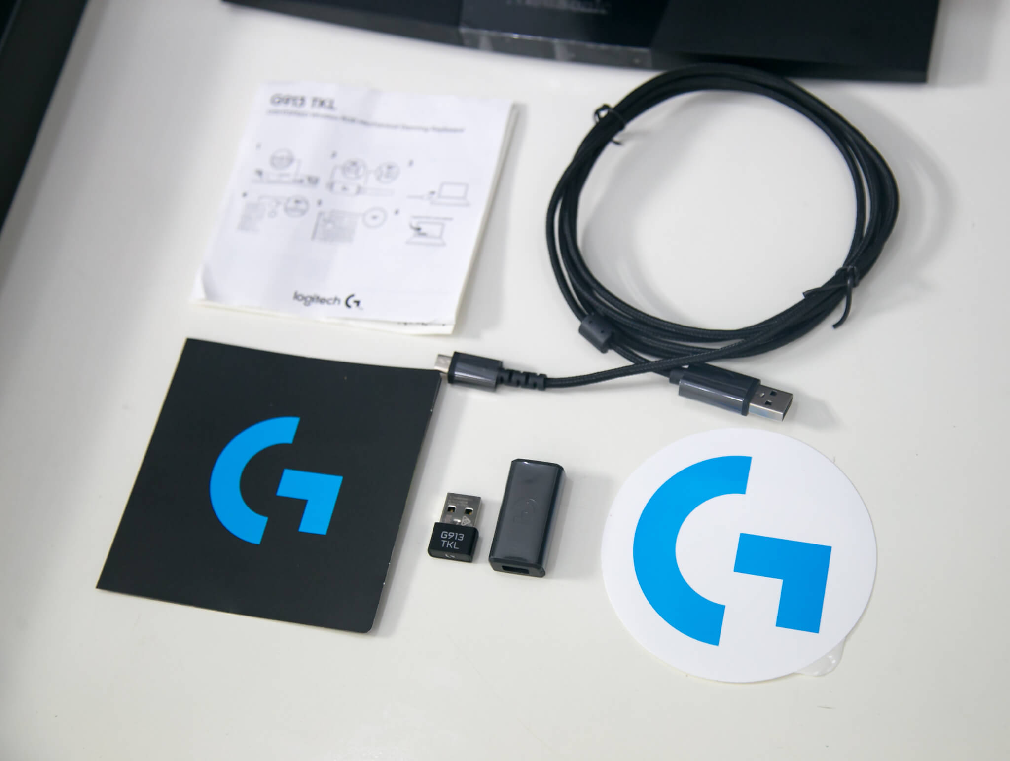 Phụ kiện của Logitech G913 TKL