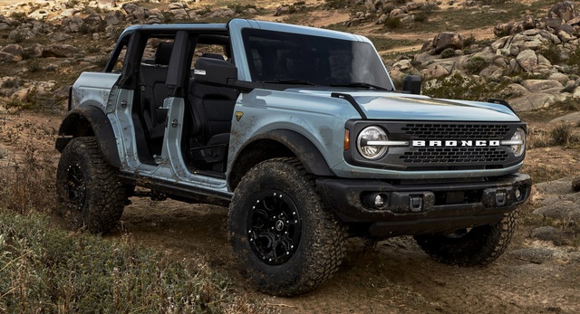 Ford Bronco 5