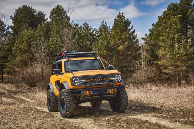 Ford Bronco 12