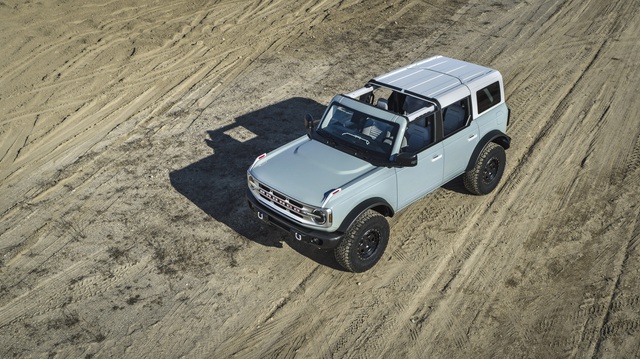 Ford Bronco 10