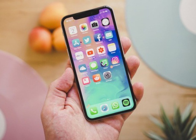 Loạt iPhone 3