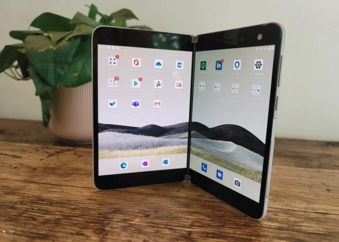 Microsoft Surface Duo 1
