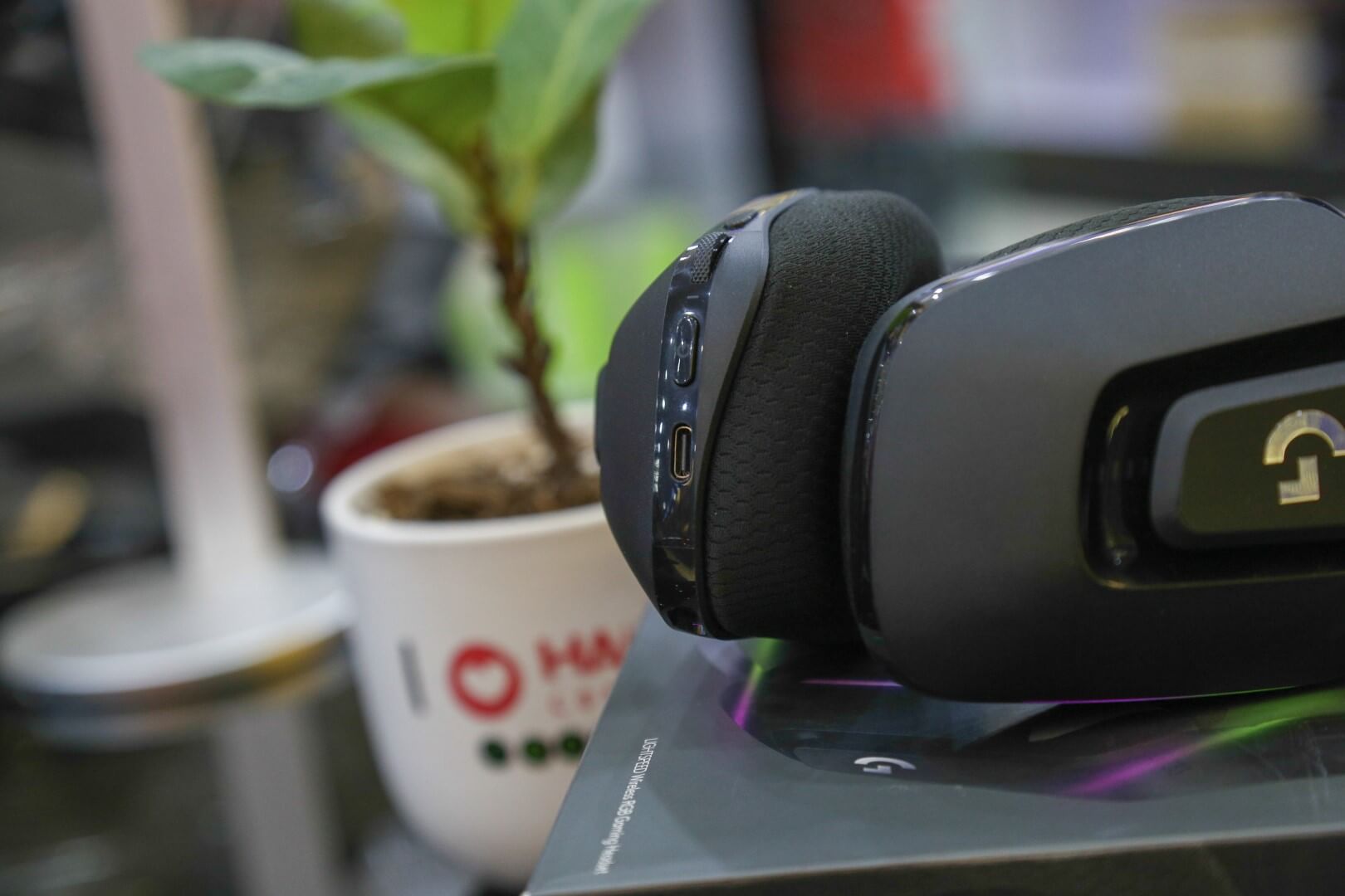 Các nút chức năng của Logitech G733