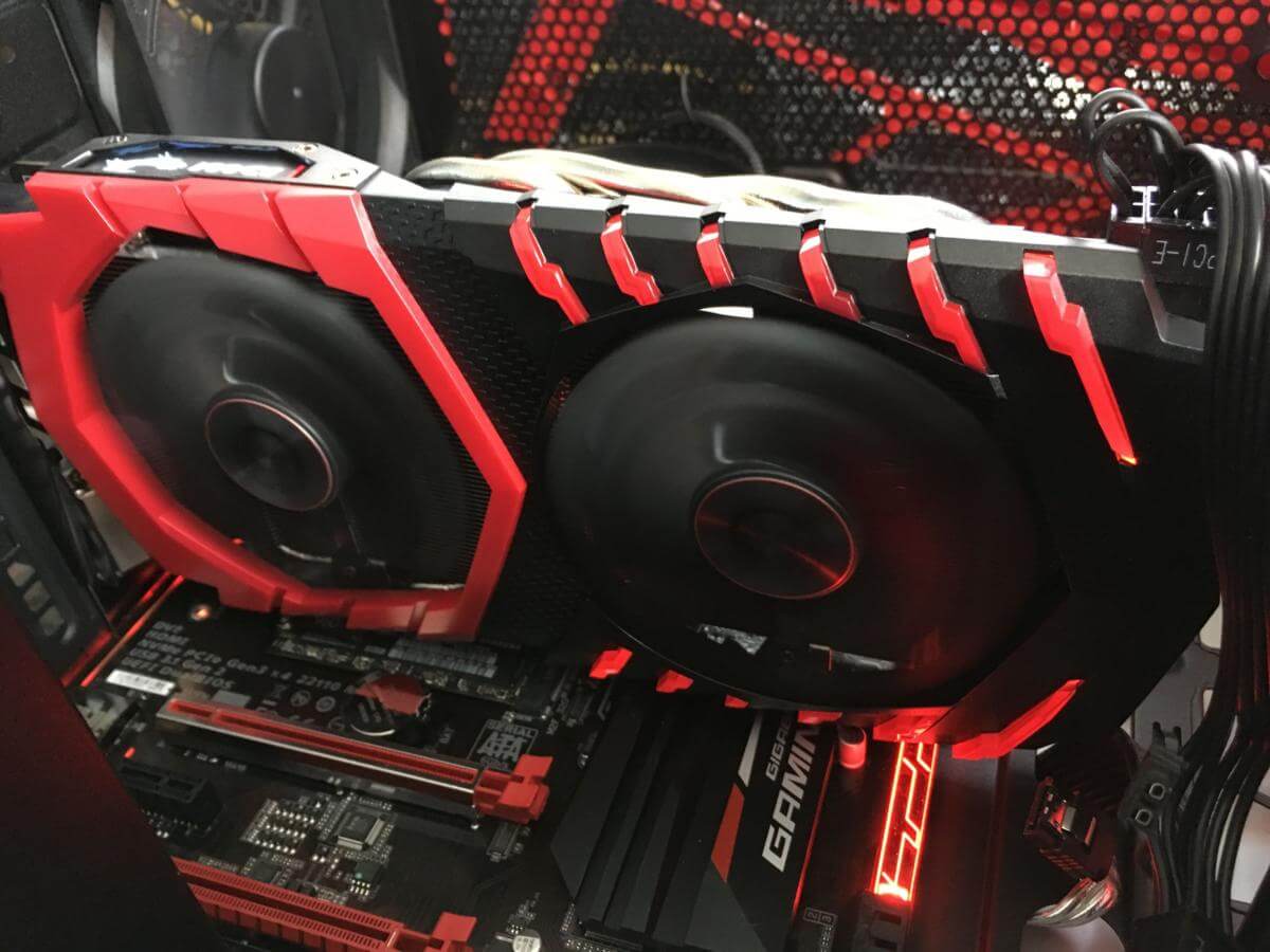 RX 570, RX 580 hiện vẫn là một card cực hot