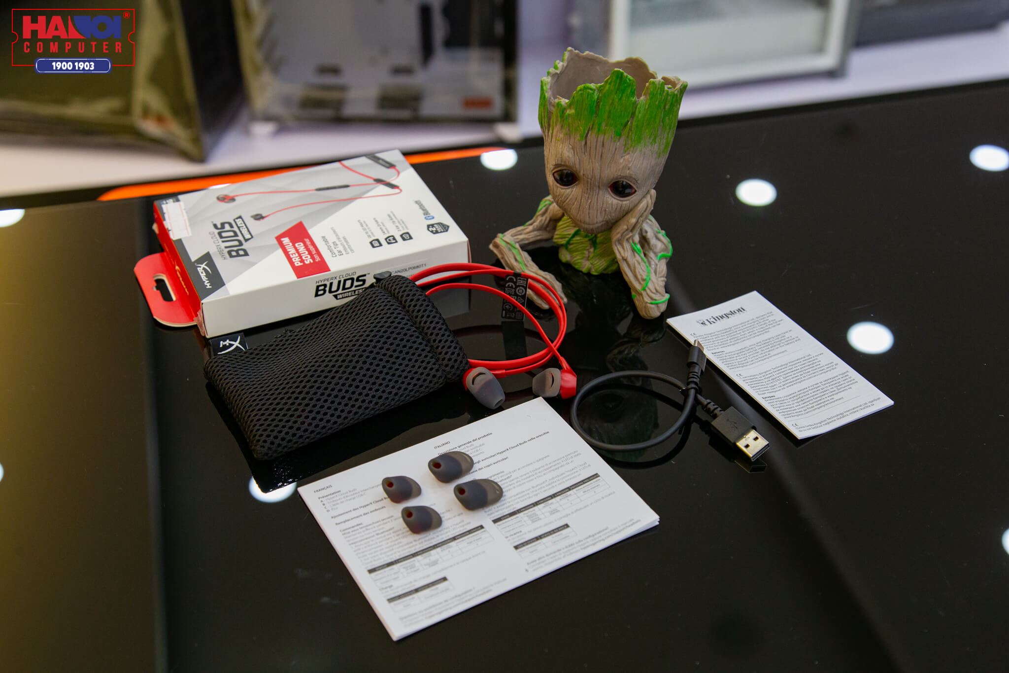 Phụ kiện của Tai nghe Kingston HyperX Buds Wireless
