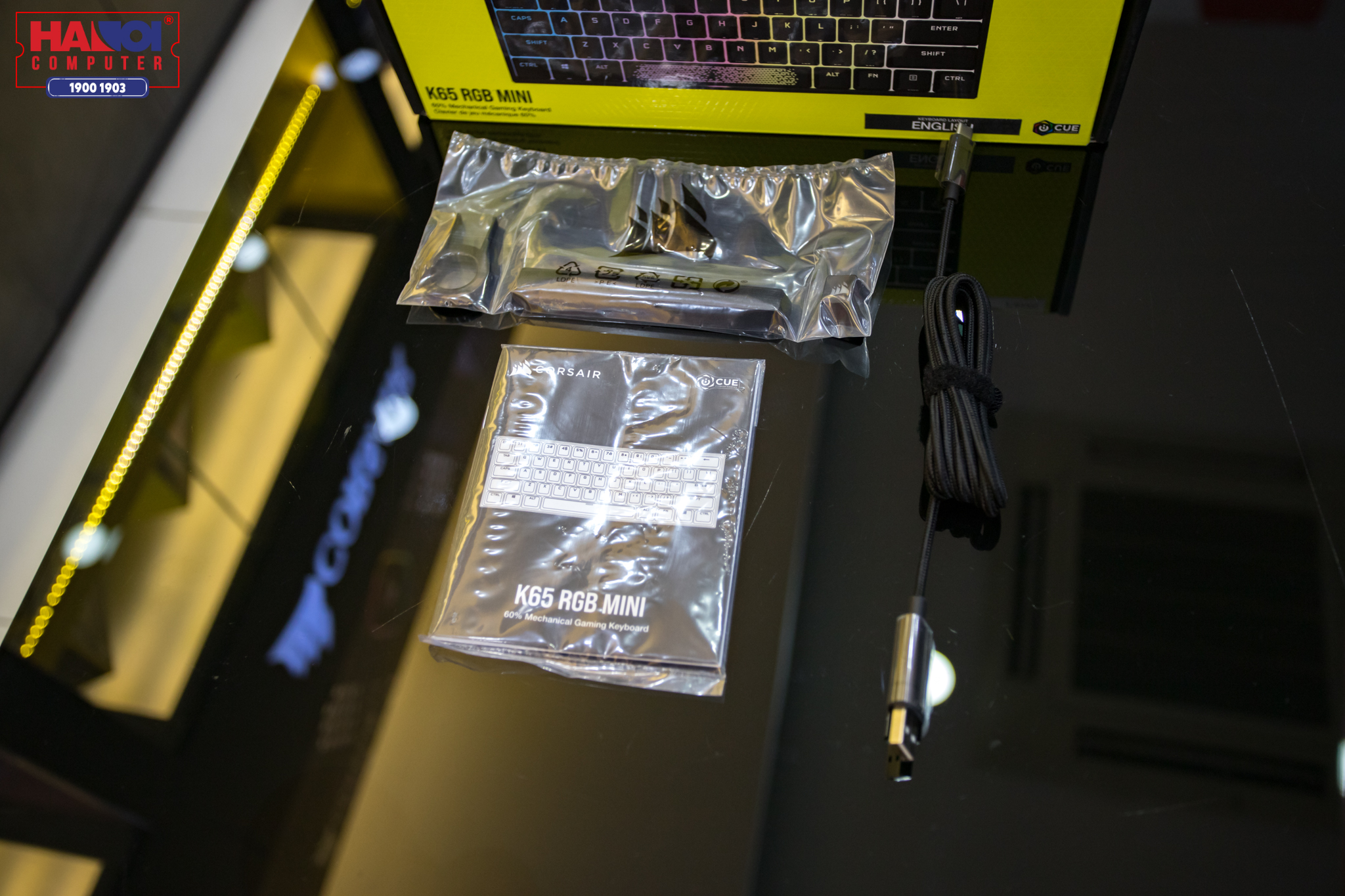 Phụ kiện của bàn phím cơ Corsair K65 Mini