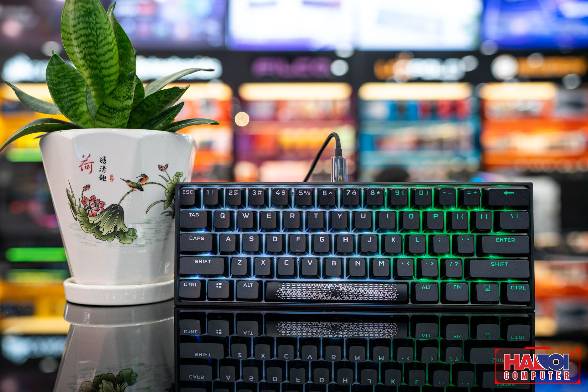 Thiết kế của bàn phím cơ Corsair K65 Mini