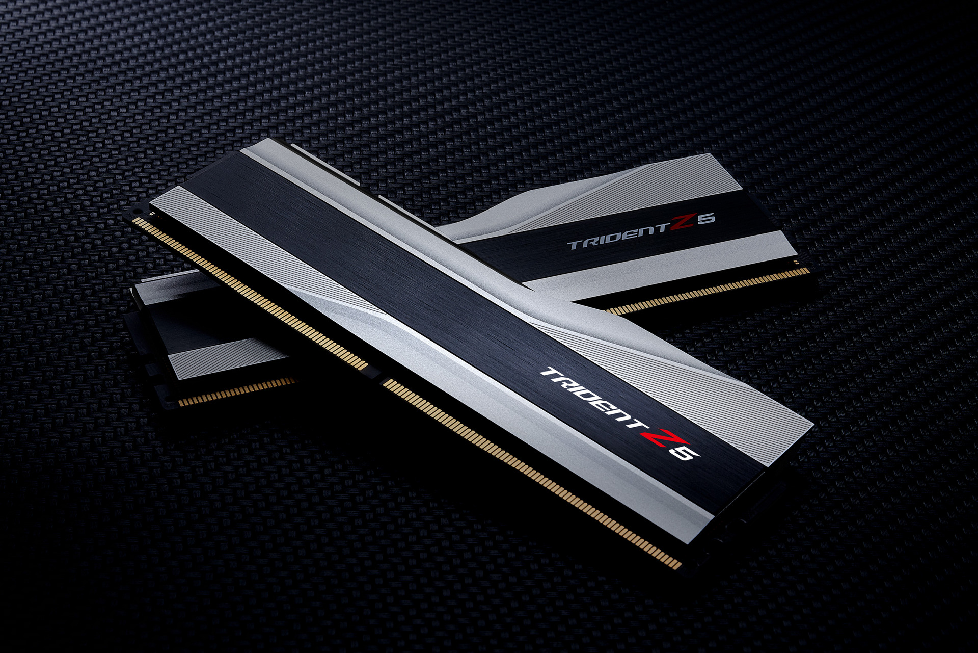 Trident Z5 non-RGB Silver, ảnh: G.Skill