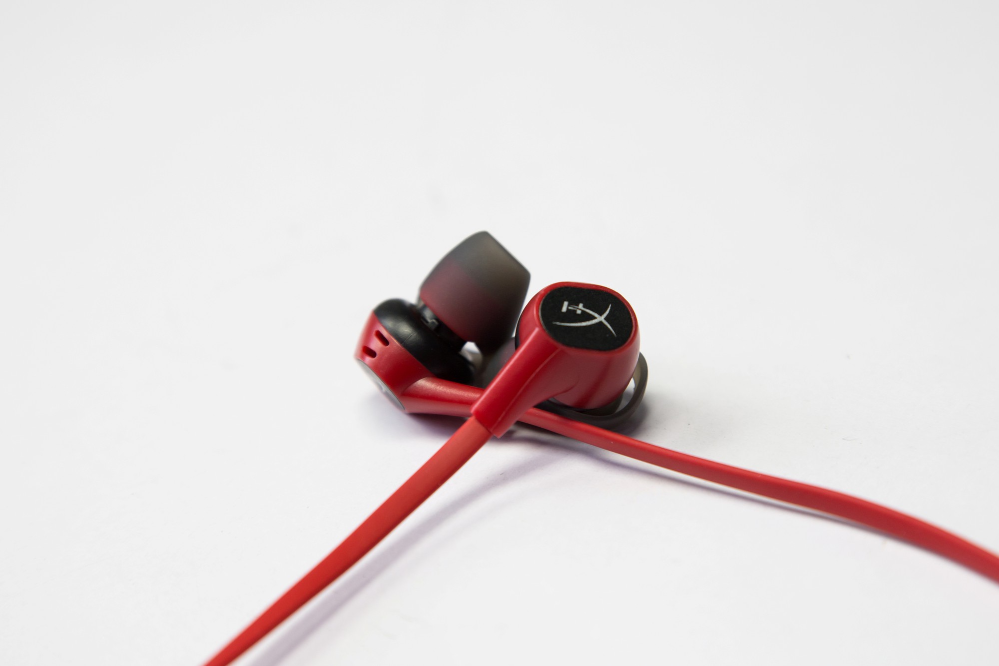 Thiết kế tai nghe kingston hyperx cloud earbuds 1