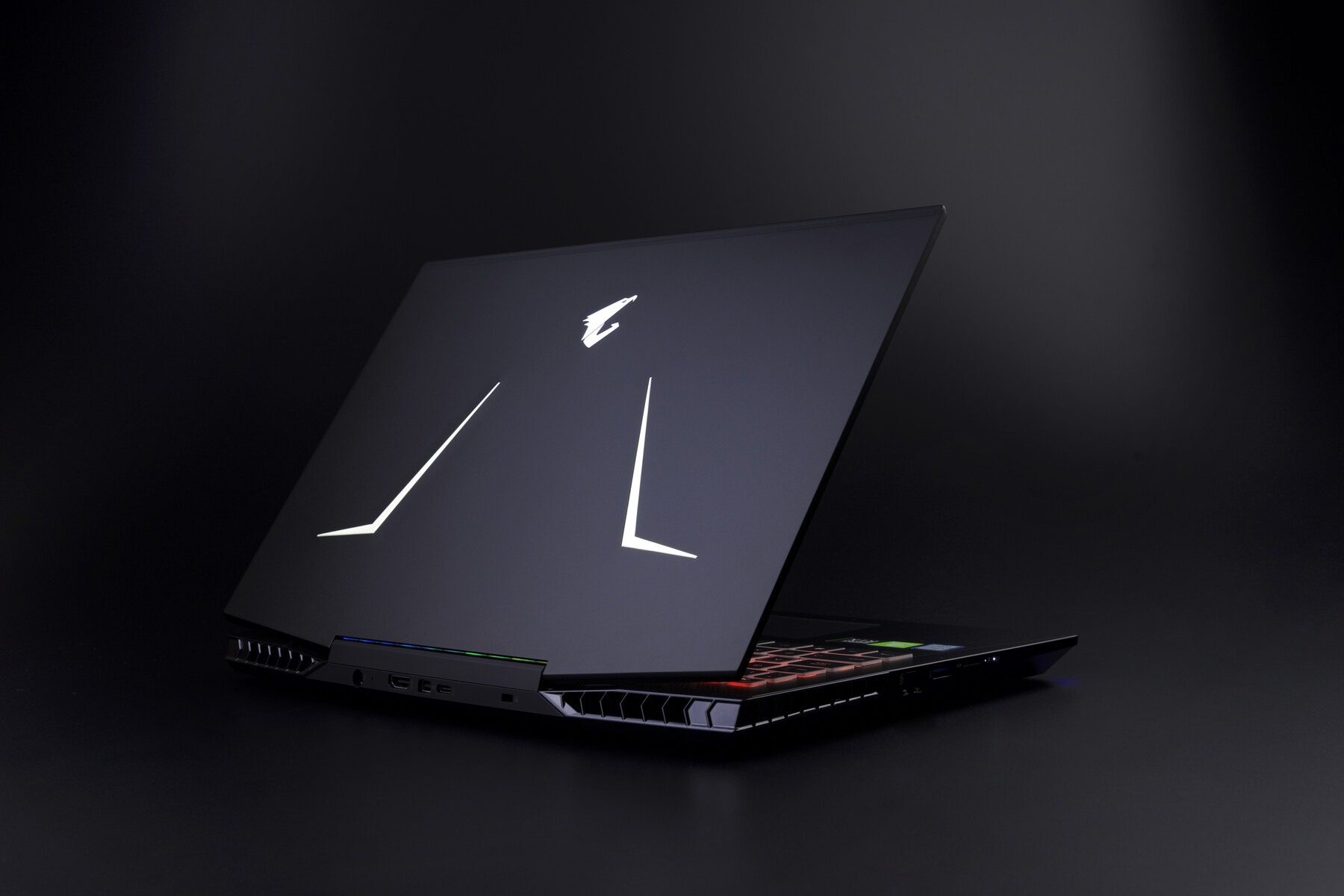 CPU Core i7-12800H xuất hiện trên Laptop Gaming GIGABYTE, hiệu năng vượt trội so với Ryzen cùng phân khúc