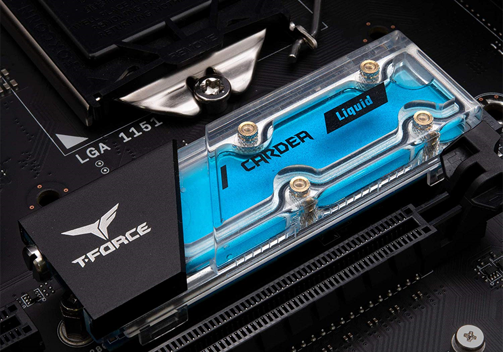 SSD CARDEA LIQUID sử dụng tản nhiệt nước của T-FORCE, ảnh: computerbase