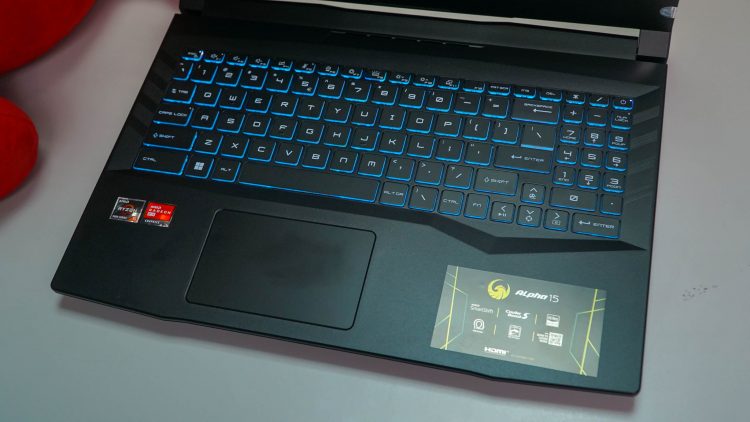 Bàn phím và touchpad