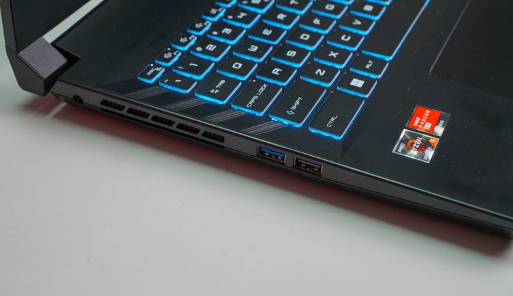 Cổng kết nối của MSI Alpha 15
