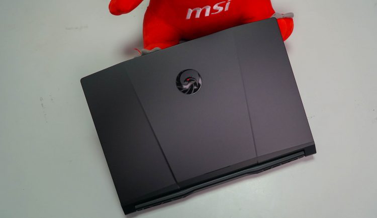 Thiết kế của MSI Alpha 15