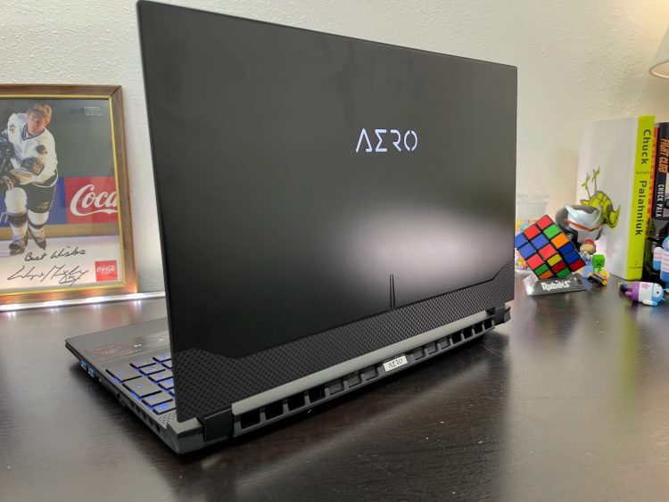 Gigabyte AERO 15 OLED