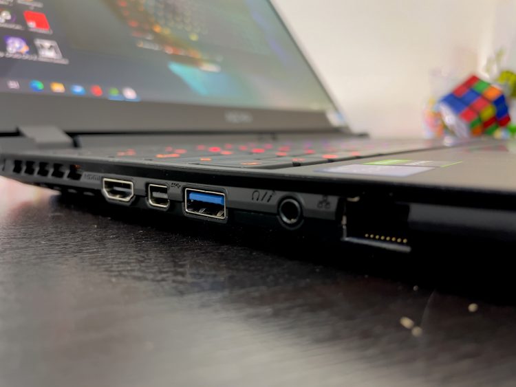 Gigabyte AERO 15 OLED