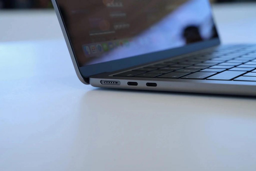 Macbook air M2