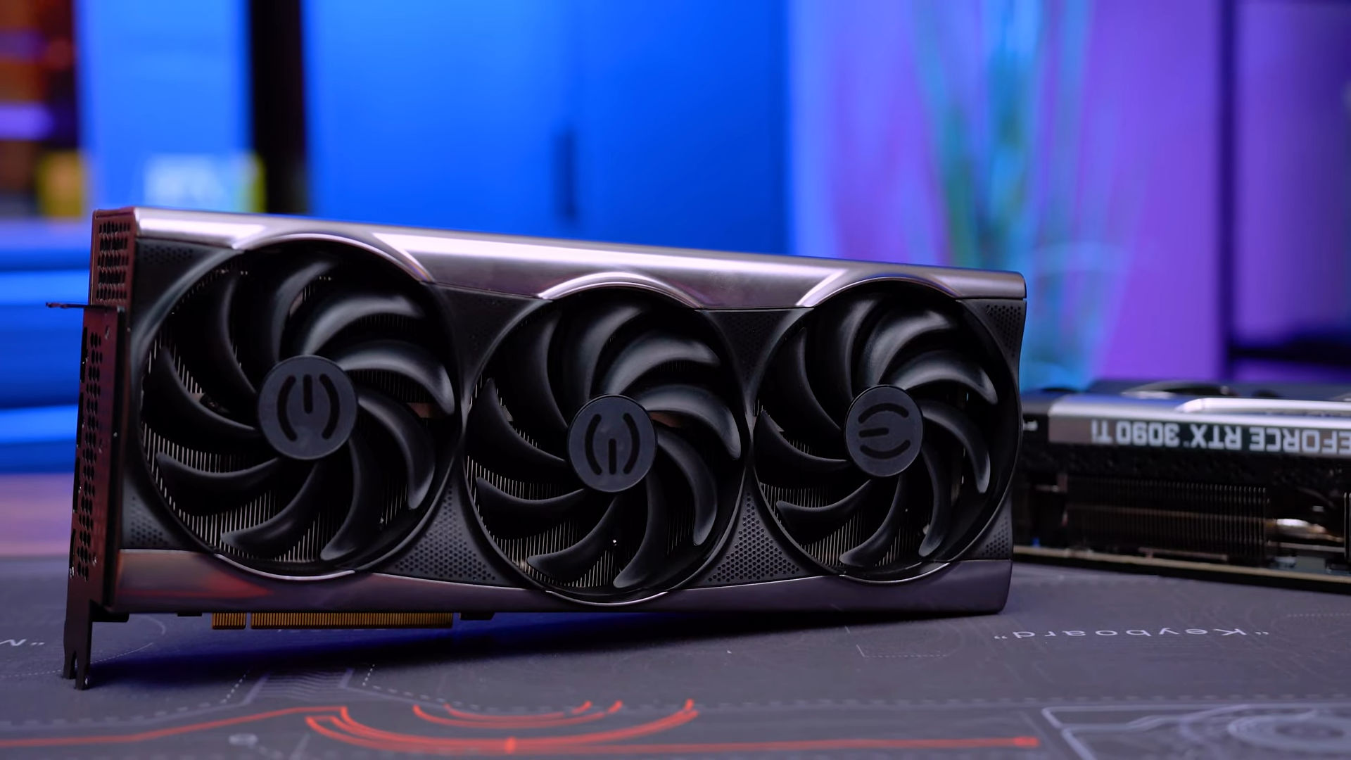Card đồ họa EVGA RTX 4090 FTW3 bản thử nghiệm, ảnh: JayzTwoCents